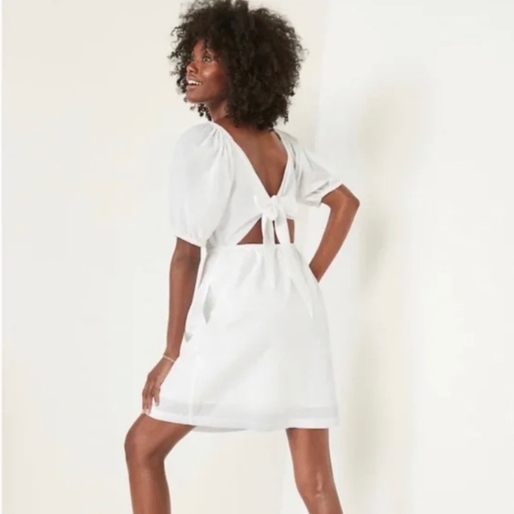 Old Navy Puff Sleeve Tie Back Dress